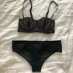 Black lingerie set